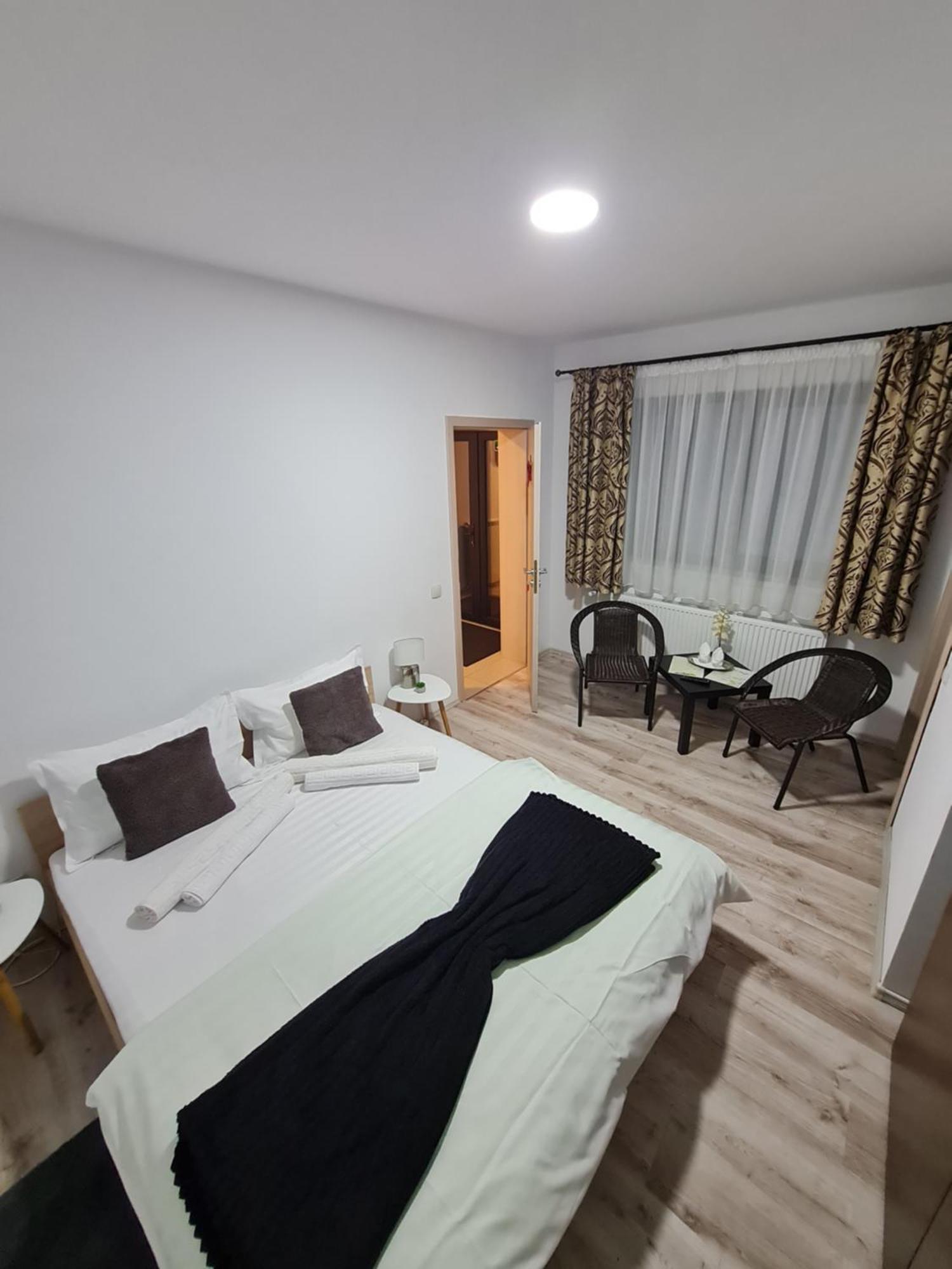 Vila Emma Rîşnov Camera foto