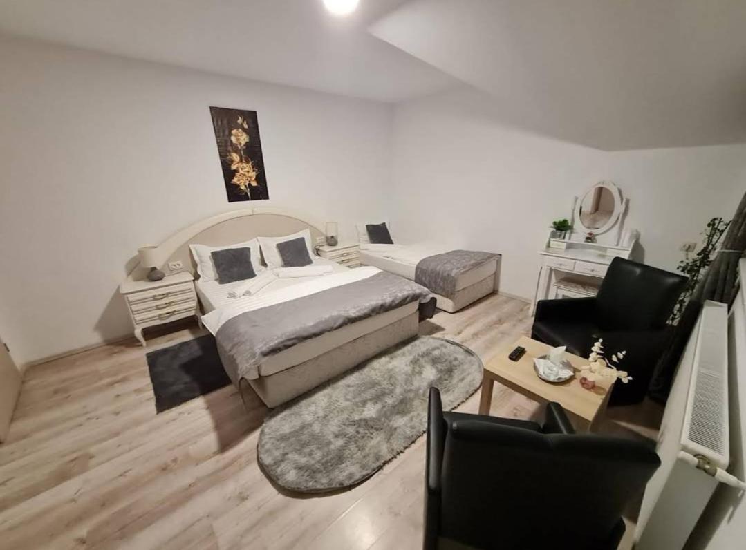Vila Emma Rîşnov Esterno foto